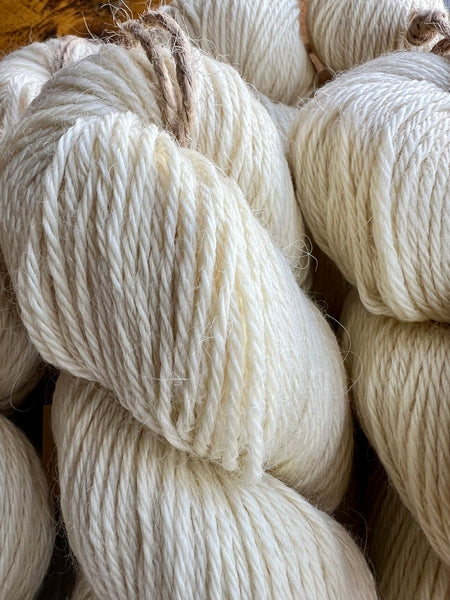 HALF PRICE Wensleydale and Bluefaced Leicester DK (8 Ply/Light Worsted)  Natural 1kg (2.2lbs) Special Offer