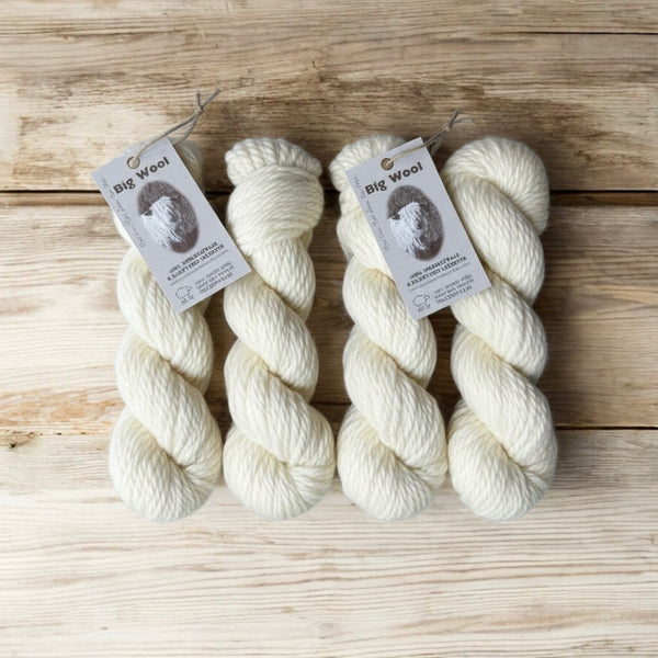 200g wensleydale & bluefaced leicester wool yarn for knitting and crochet in bulky weight