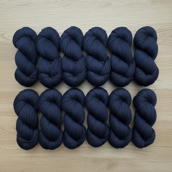 1kg Wensleydale bulky wool in navy