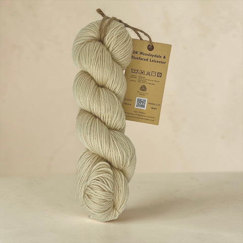 DK, Natural with Bluefaced Leicester 100g