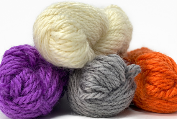 500g (1.1lbs) Natural (undyed) Bulky Wool : Rare Breed Wensleydale and Bluefaced Leicester